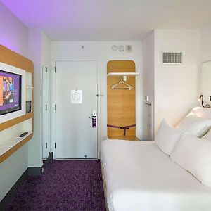 Premium Queen Room